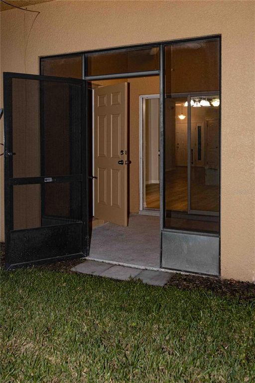 Image 7 of property listing at 3039 RODRICK CIRCLE, Orlando, FL 32824