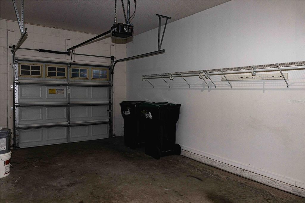 Image 9 of property listing at 3039 RODRICK CIRCLE, Orlando, FL 32824