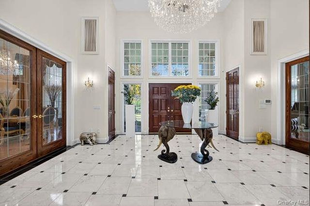 12 Donna Drive, Upper Brookville, NY 11771