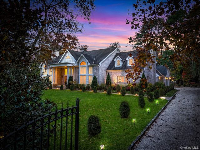 12 Donna Drive, Upper Brookville, NY 11771