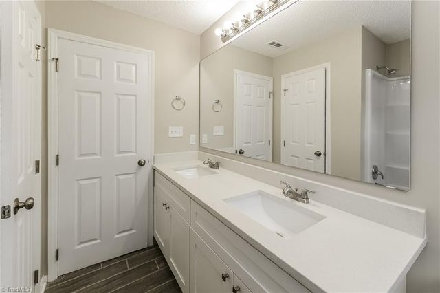 2359 Oakton Drive, Clemmons, NC 27012