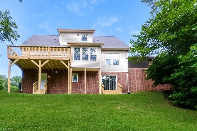 2359 Oakton Drive, Clemmons, NC 27012