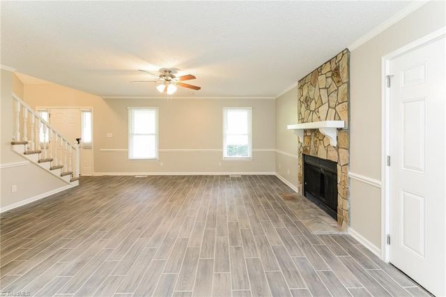 2359 Oakton Drive, Clemmons, NC 27012