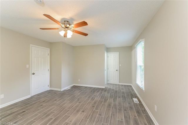 2359 Oakton Drive, Clemmons, NC 27012