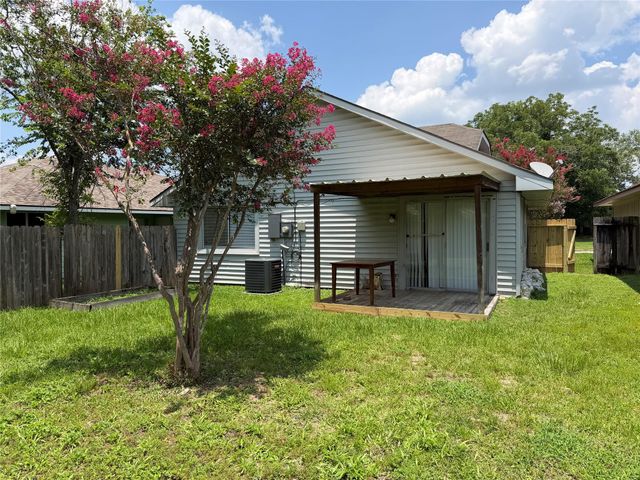 23423 Tree House Lane, Spring, TX 77373