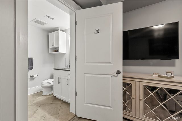 1018 Hackberry 202, Tuscaloosa, AL 35401