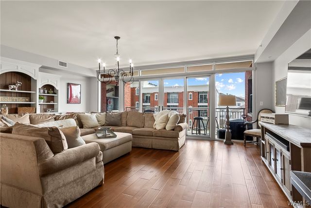 1018 Hackberry 202, Tuscaloosa, AL 35401