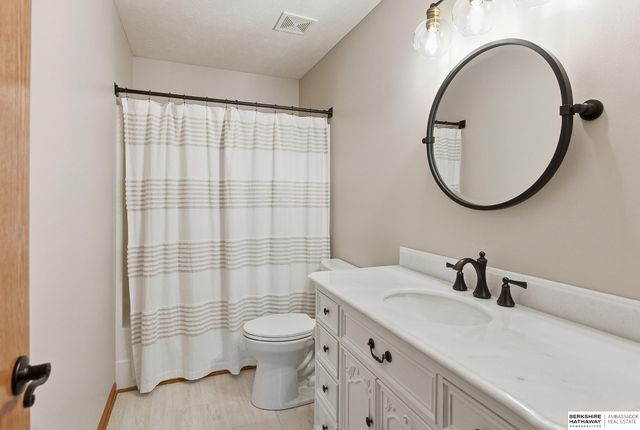 10383 Redick Avenue, Omaha, NE 68122