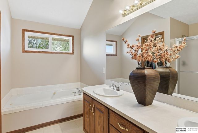 10383 Redick Avenue, Omaha, NE 68122