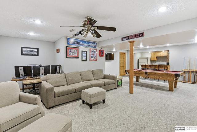 10383 Redick Avenue, Omaha, NE 68122