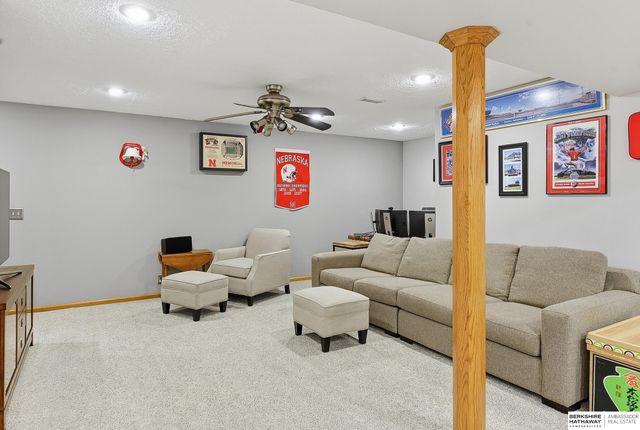 10383 Redick Avenue, Omaha, NE 68122