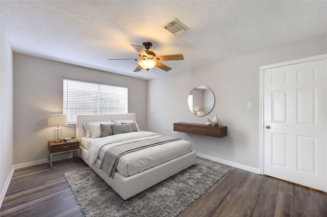 3327 Timber View Drive, Sugar Land, TX 77479