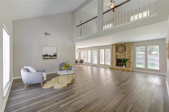 3327 Timber View Drive, Sugar Land, TX 77479