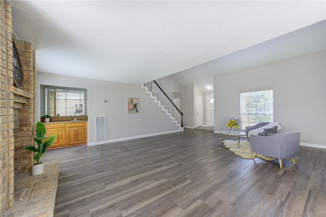 3327 Timber View Drive, Sugar Land, TX 77479