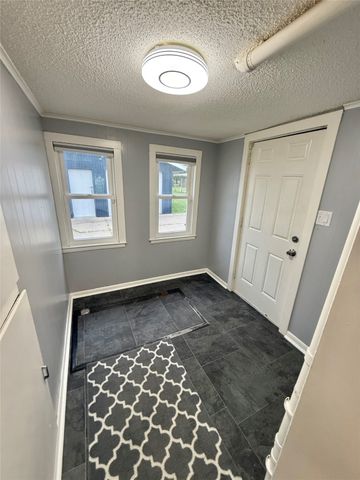 3903 SW 9th Street, Des Moines, IA 50315