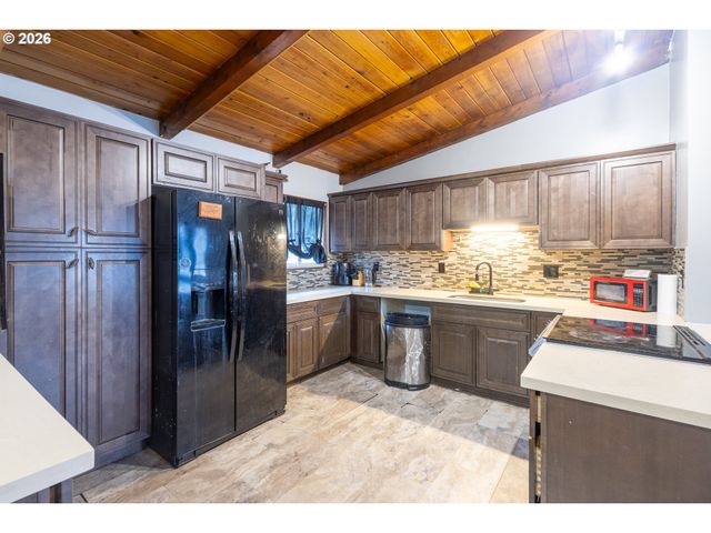 34035 Se ELM St, Scappoose, OR 97056