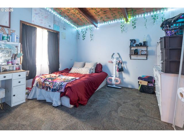 34035 Se ELM St, Scappoose, OR 97056