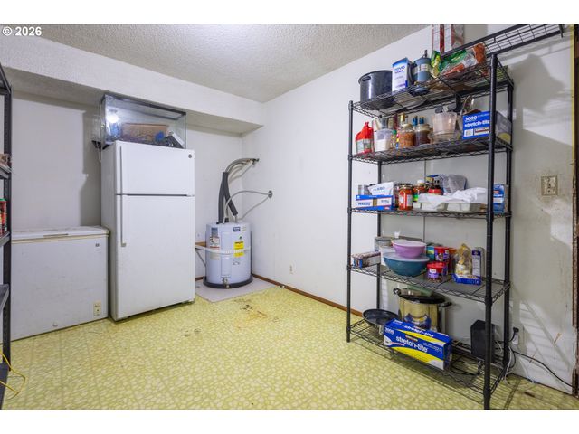 34035 Se ELM St, Scappoose, OR 97056