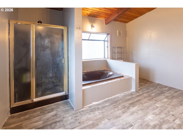 34035 Se ELM St, Scappoose, OR 97056