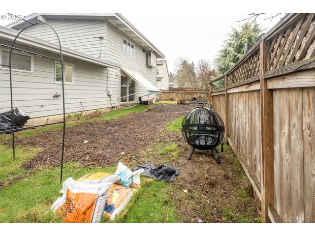 34035 Se ELM St, Scappoose, OR 97056