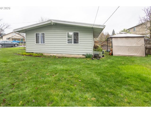 34035 Se ELM St, Scappoose, OR 97056