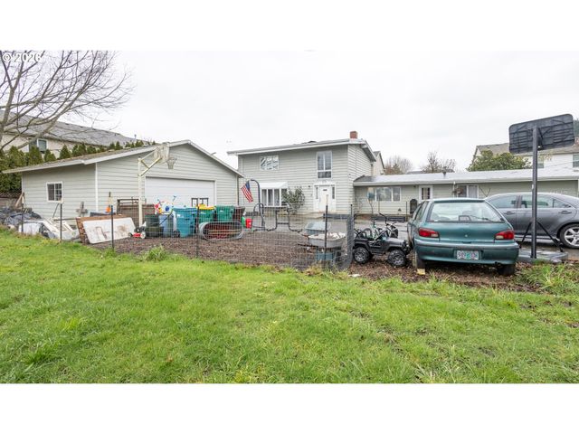 34035 Se ELM St, Scappoose, OR 97056