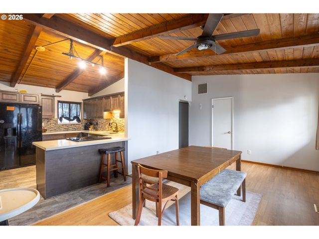 34035 Se ELM St, Scappoose, OR 97056