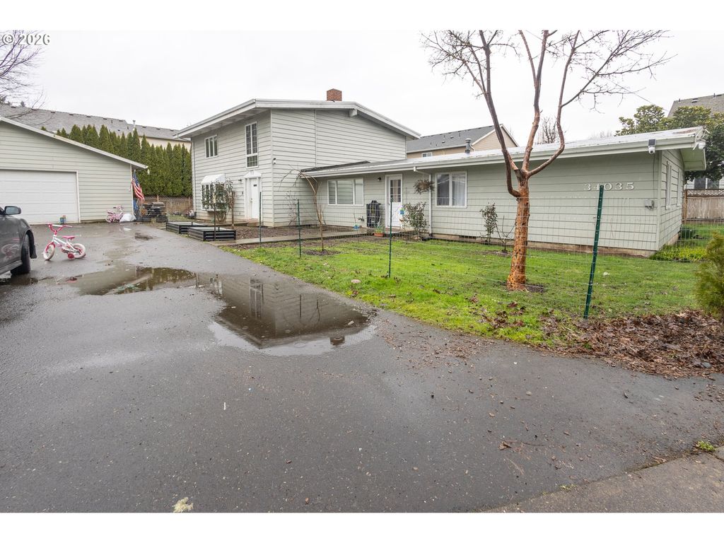 34035 Se ELM St, Scappoose, OR 97056