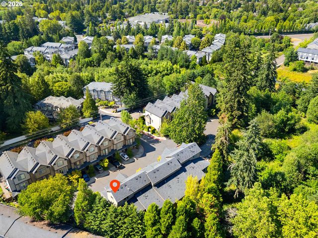 11352 Sw HALLMARK Ter, Tigard, OR 97223