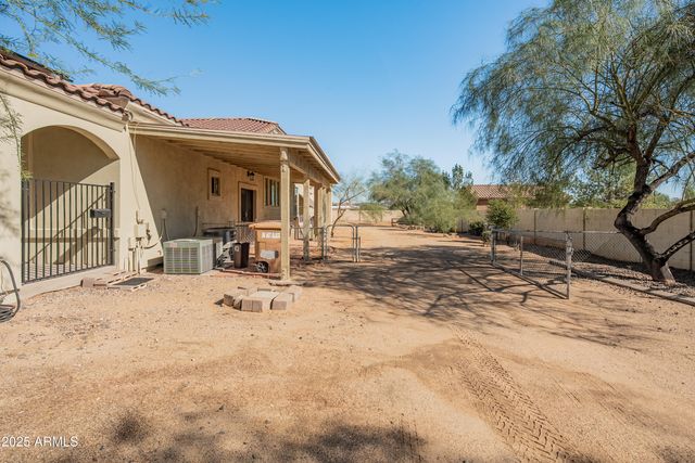 23907 N 83RD Avenue, Peoria, AZ 85383