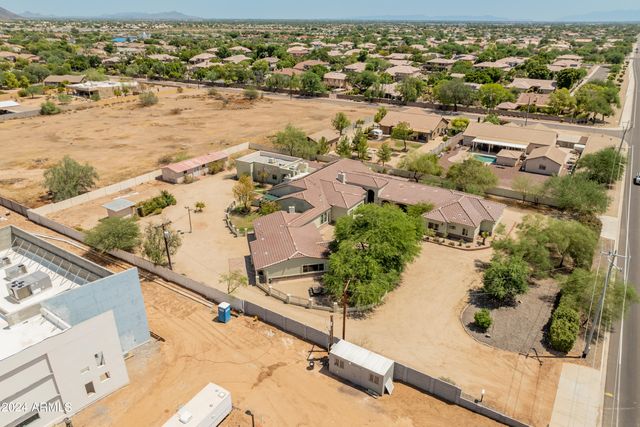 23907 N 83RD Avenue, Peoria, AZ 85383