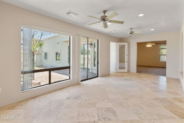 23907 N 83RD Avenue, Peoria, AZ 85383