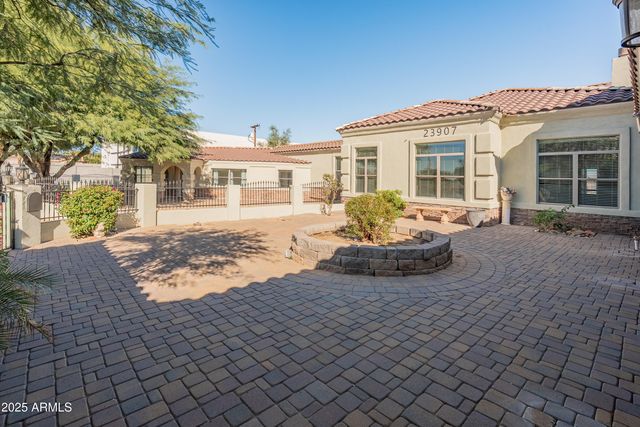 23907 N 83RD Avenue, Peoria, AZ 85383