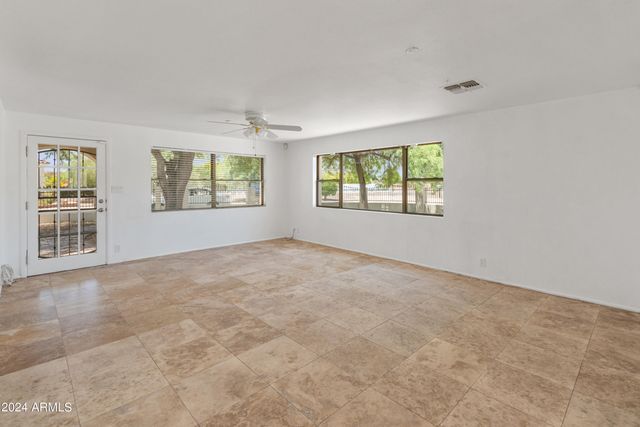 23907 N 83RD Avenue, Peoria, AZ 85383