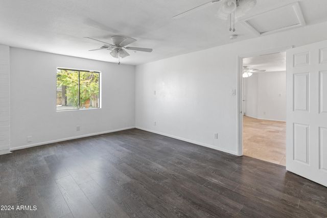 23907 N 83RD Avenue, Peoria, AZ 85383