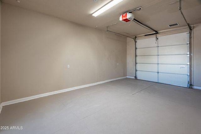 23907 N 83RD Avenue, Peoria, AZ 85383