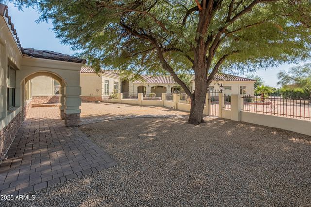 23907 N 83RD Avenue, Peoria, AZ 85383