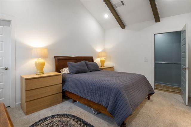 5820 W Holdcroft Drive, Fayetteville, AR 72704