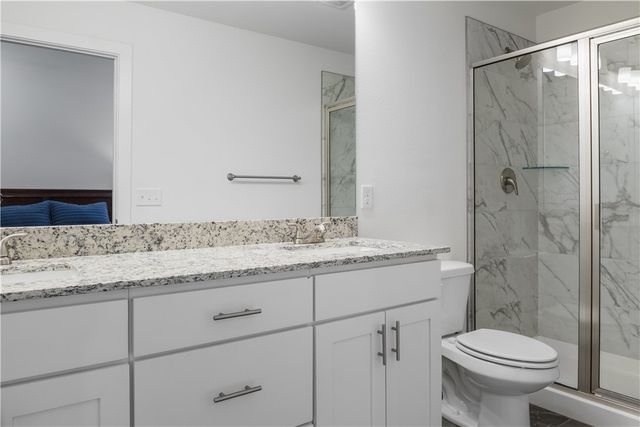 5820 W Holdcroft Drive, Fayetteville, AR 72704