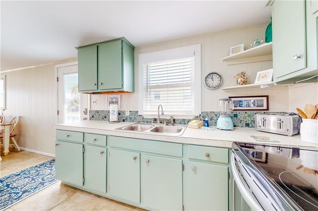 2135 Cadillac Avenue, Dauphin Island, AL 36528