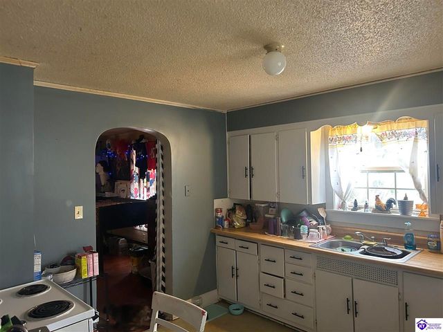 2671 Bardstown Road, Elizabethtown, KY 42701