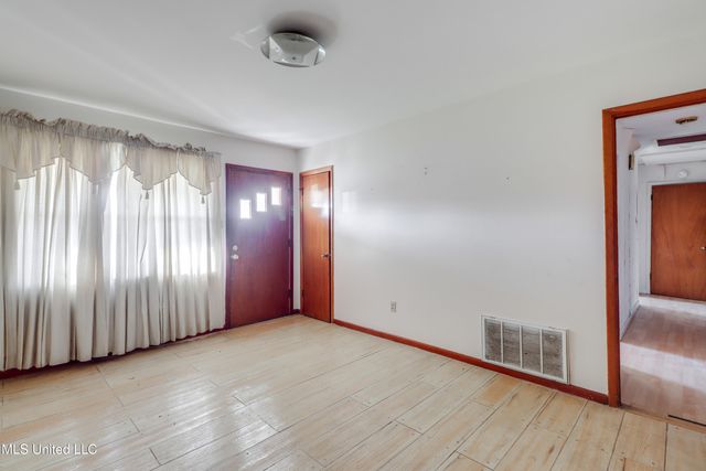 3300 Macphelah Road, Moss Point, MS 39563