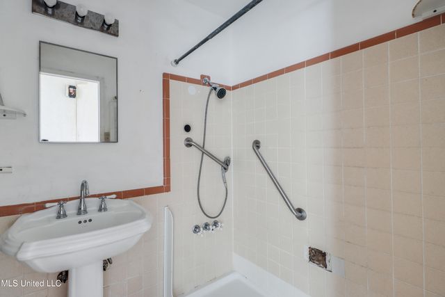 3300 Macphelah Road, Moss Point, MS 39563