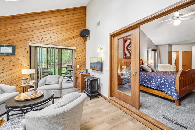 422 Game Ridge Trail, Oregon, WI 53575
