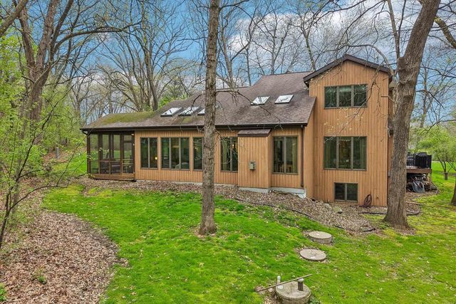 422 Game Ridge Trail, Oregon, WI 53575