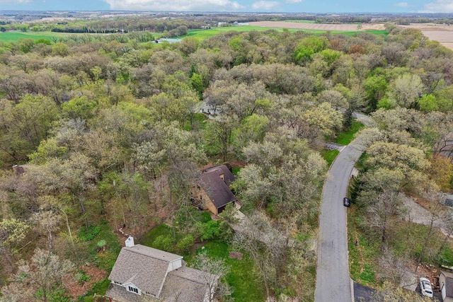 422 Game Ridge Trail, Oregon, WI 53575