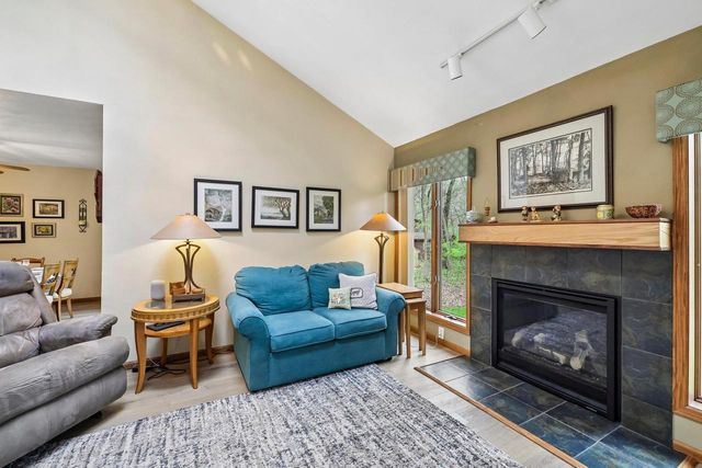 422 Game Ridge Trail, Oregon, WI 53575