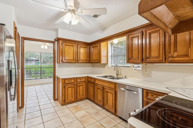 9053 Lantern Creek Court, Conroe, TX 77303