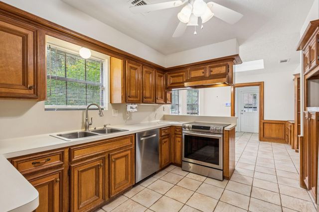 9053 Lantern Creek Court, Conroe, TX 77303