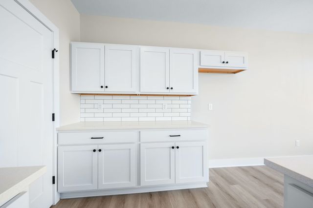 2290 S Horseback St, Wichita, KS 67230